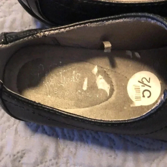 Lifestride Simply comfort black flat shoes. Free with 2+ item bundle! - Picture 4 of 7